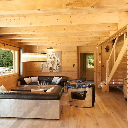 Luxury Chalet Located In An Exceptional Setting In The Mountains 샬레
