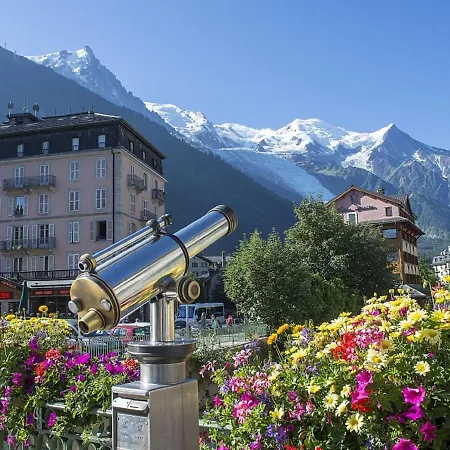 Luxury Chalet Located In An Exceptional Setting In The Mountains